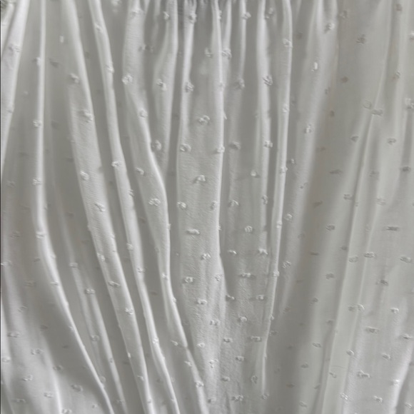 ❤️Express White Relaxed Ruffled Camisole - Picture 3 of 10